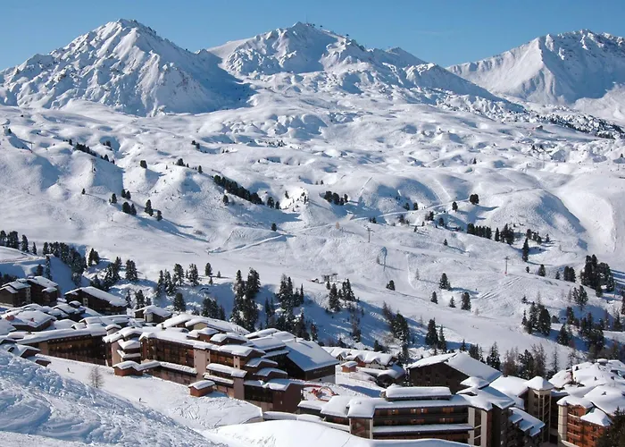 Rénové Pour 4 Pers. Avec Balcon Et Accès Direct Aux Pistes - Fr-1-455-162 * La Plagne